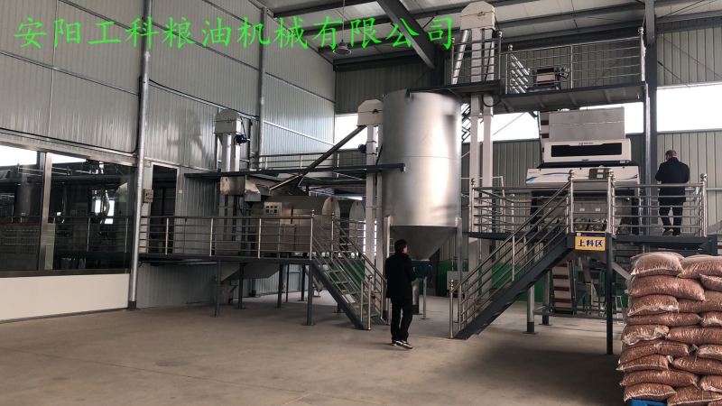 茶籽油加工设备为何要分几个罐进行炼油？